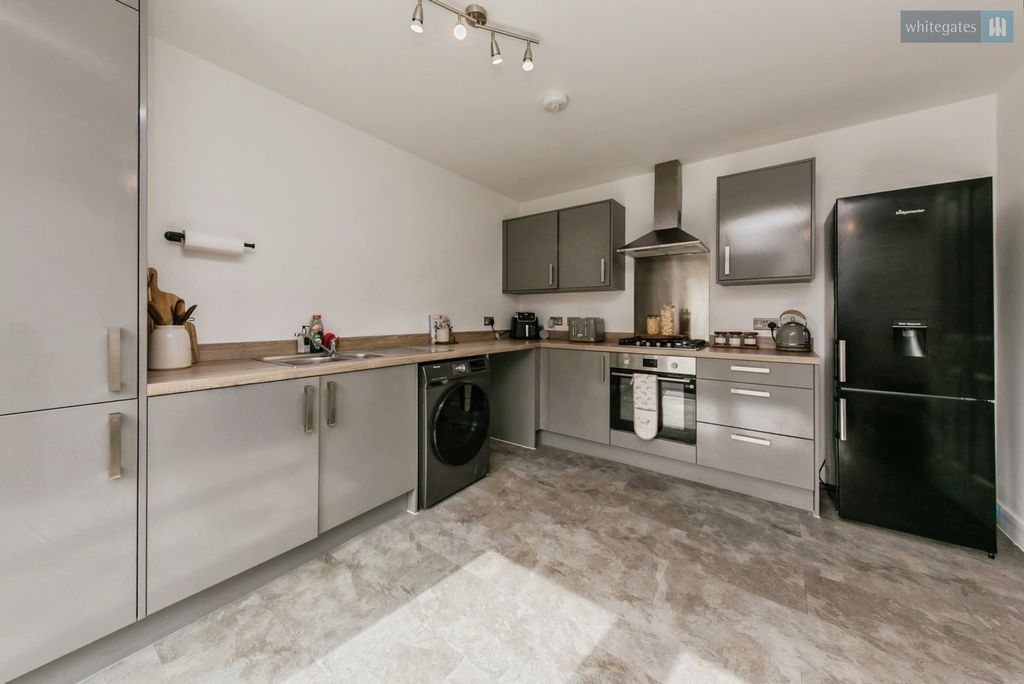 Property photo 3 of 22 Pbox-Img.Jpg