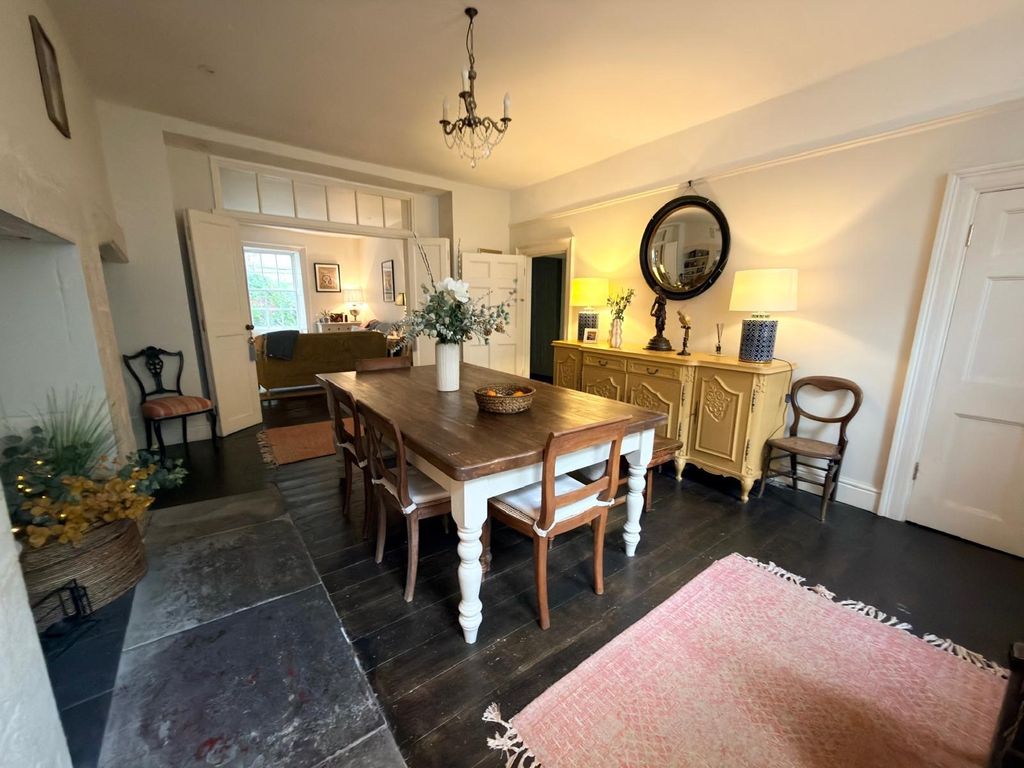 Property photo 3 of 11 Dining Room