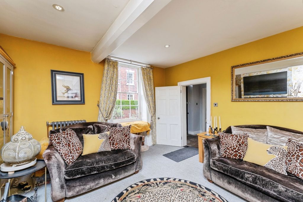 Property photo 3 of 40 Pbox-Img.Jpg