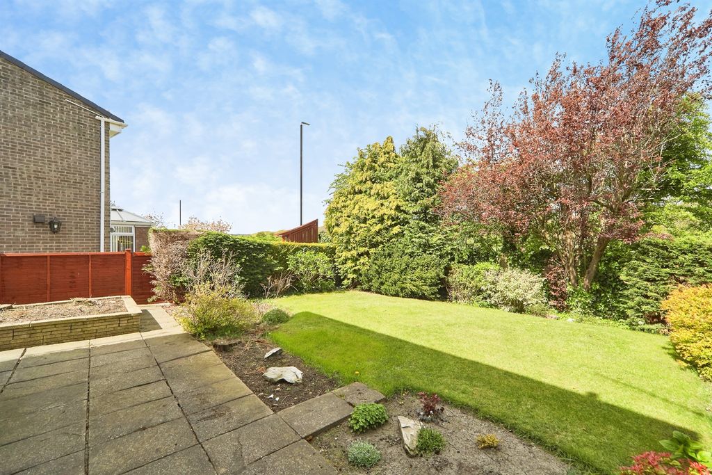 Property photo 2 of 17