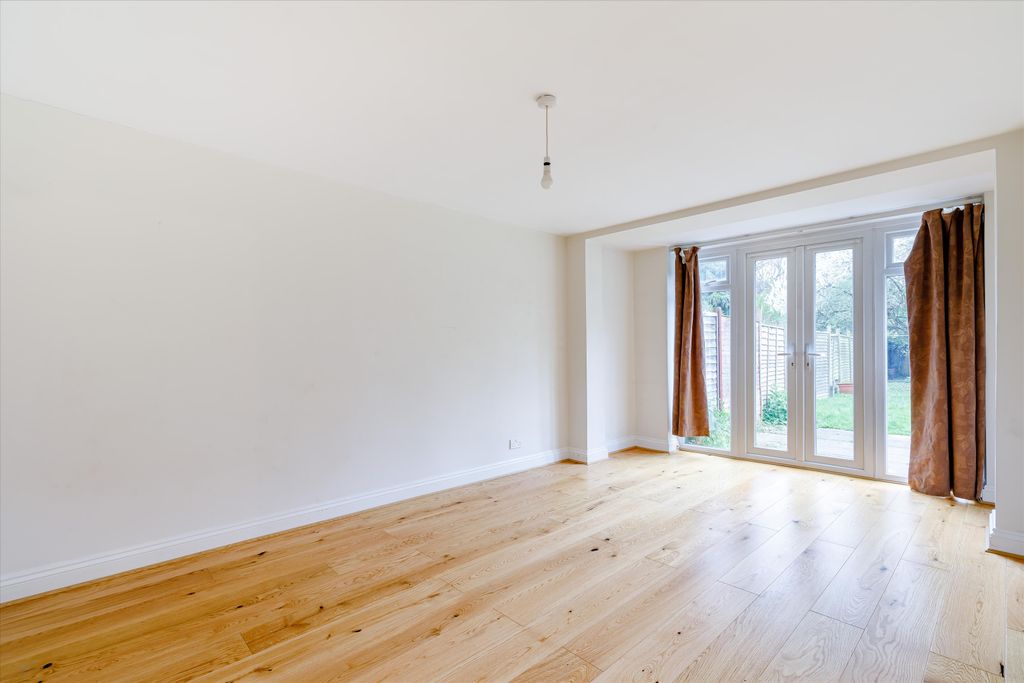 Property photo 2 of 11 Image