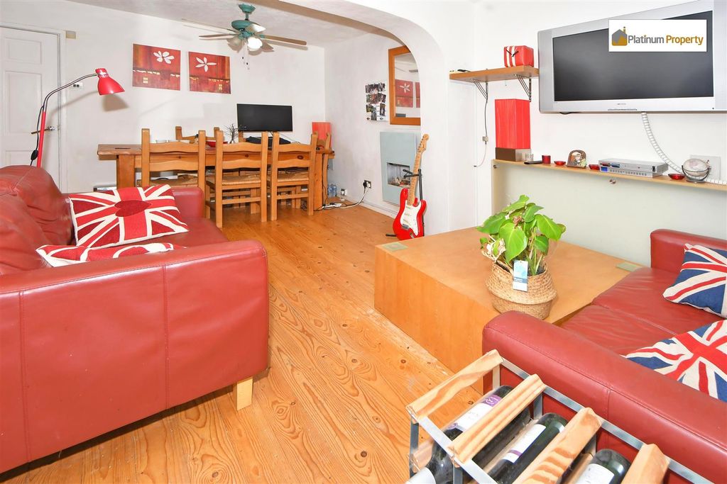 Property photo 3 of 21 Rah_8283.Jpg