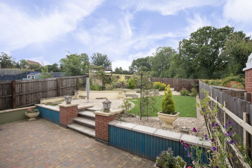 Property photo 2 of 14 108845_101121003104_Img_12_0000