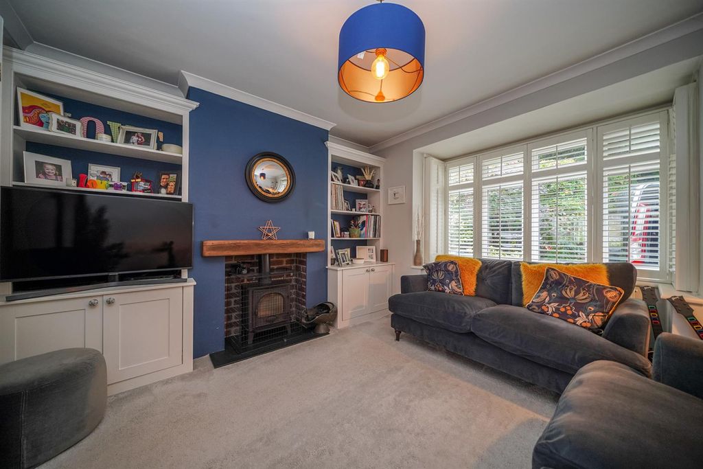 Property photo 3 of 24 9-Collett-Road-03749.Jpg