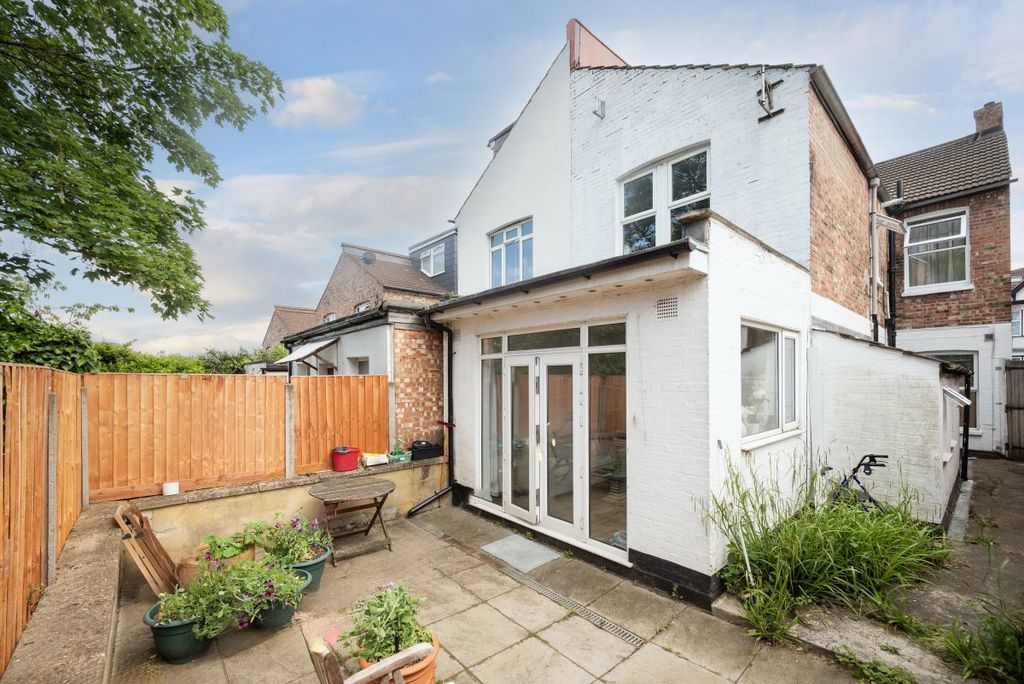 Property photo 2 of 15