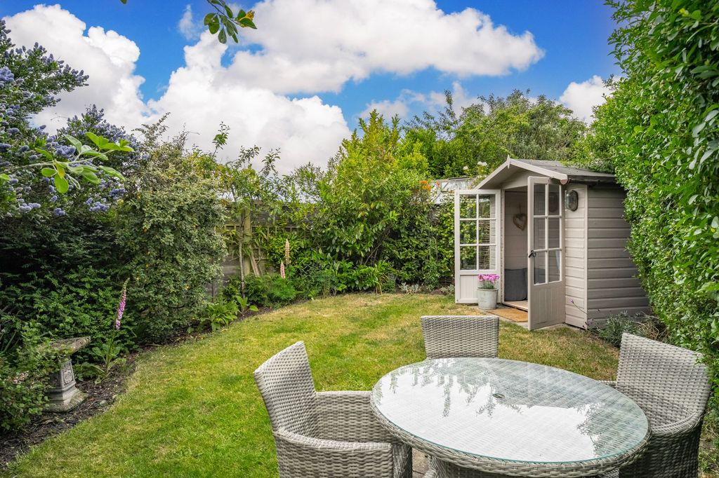 Property photo 2 of 19