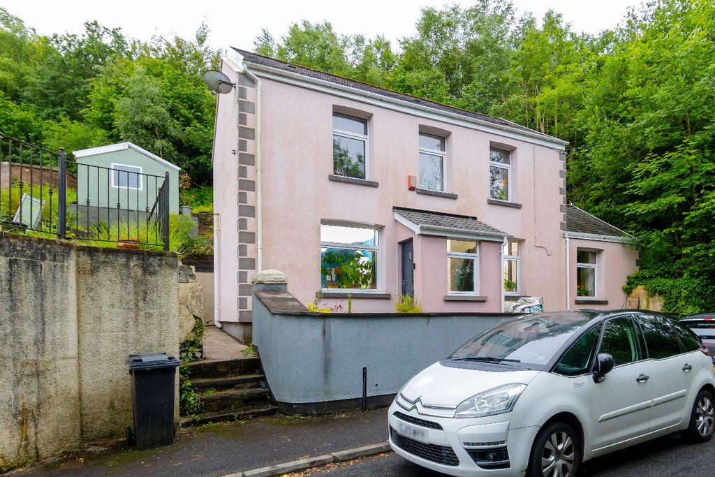 Property photo 2 of 37