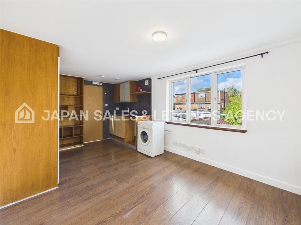 Property photo 2 of 4 Cam04401G0-Pr0173-Still005.Jpg