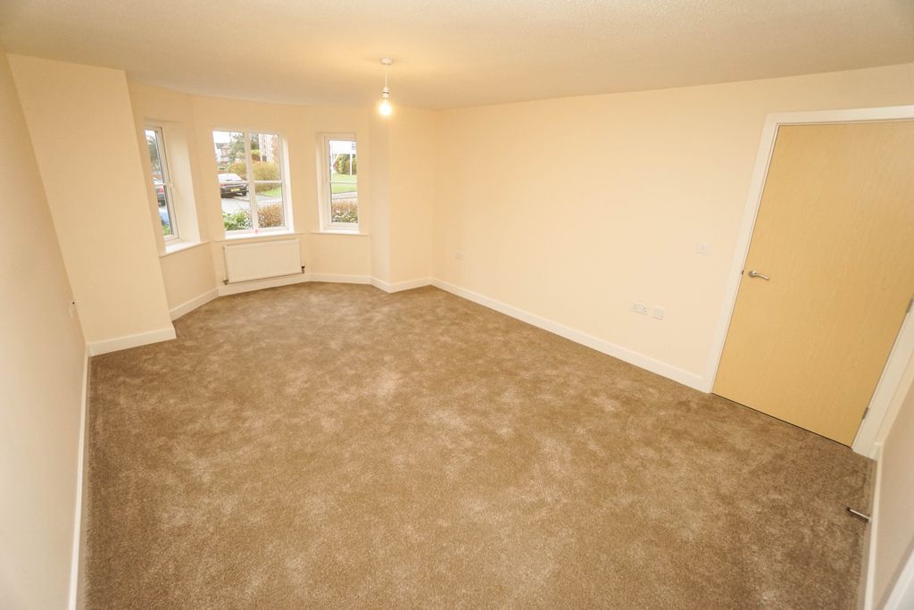 Property photo 2 of 8 Photo 7