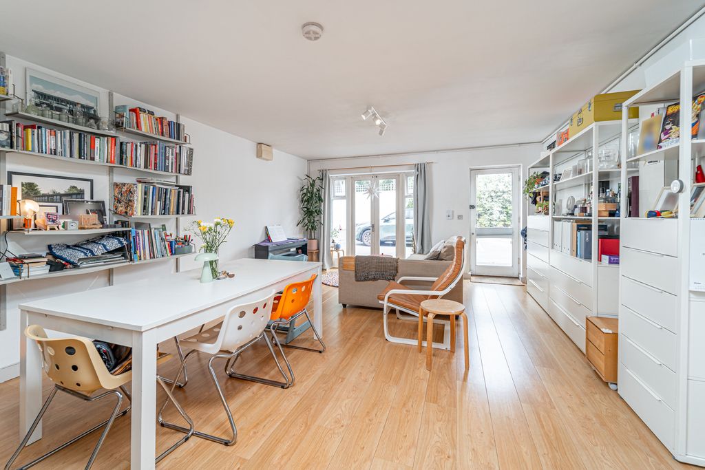 Property photo 2 of 11 Ndb06729-Edit