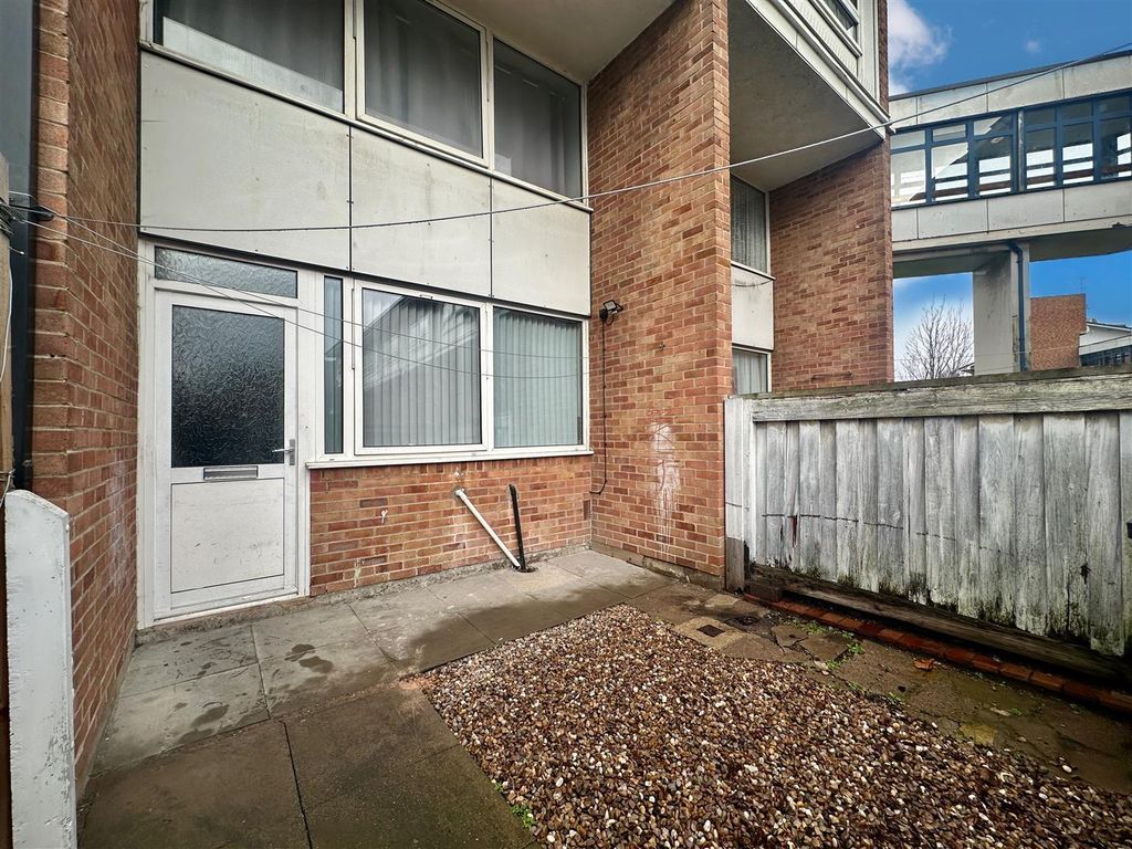 Property photo 1 of 12 Front View