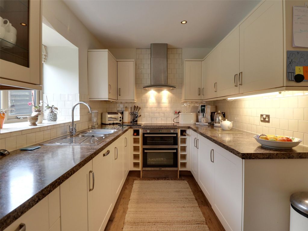 Property photo 2 of 13 2 - Picture No. 18