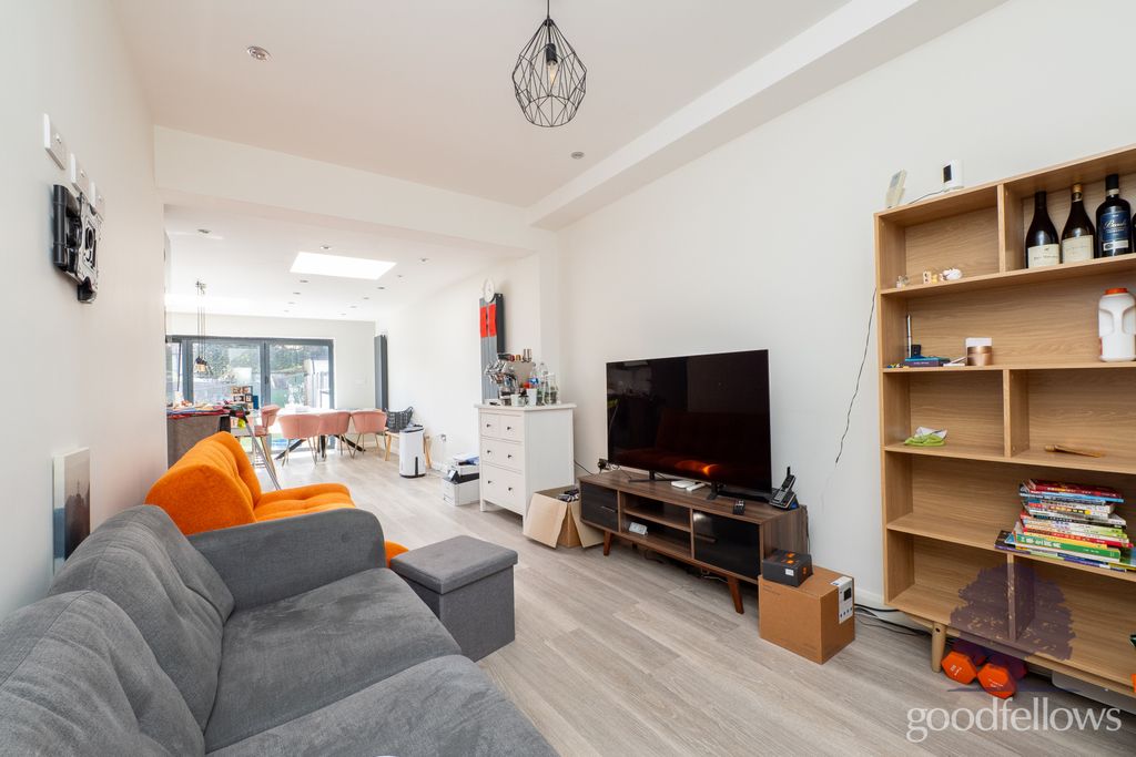 Property photo 2 of 13 Picture No. 02