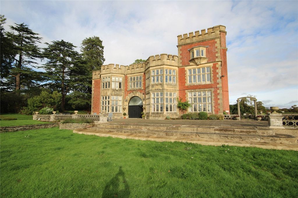 Property photo 1 of 20 Picture No. 17