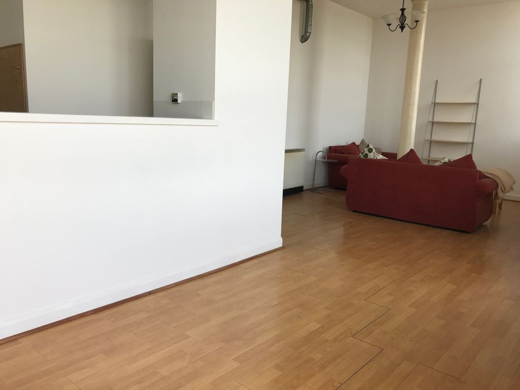 Property photo 3 of 11