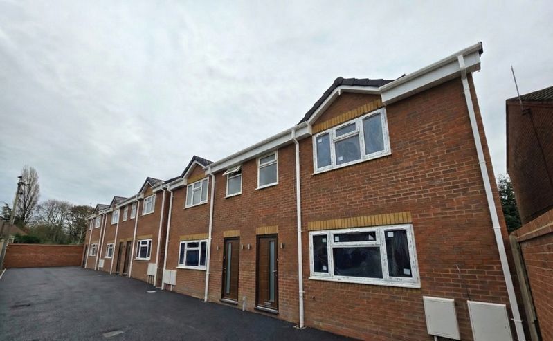 Property photo 1 of 11 Photo 11