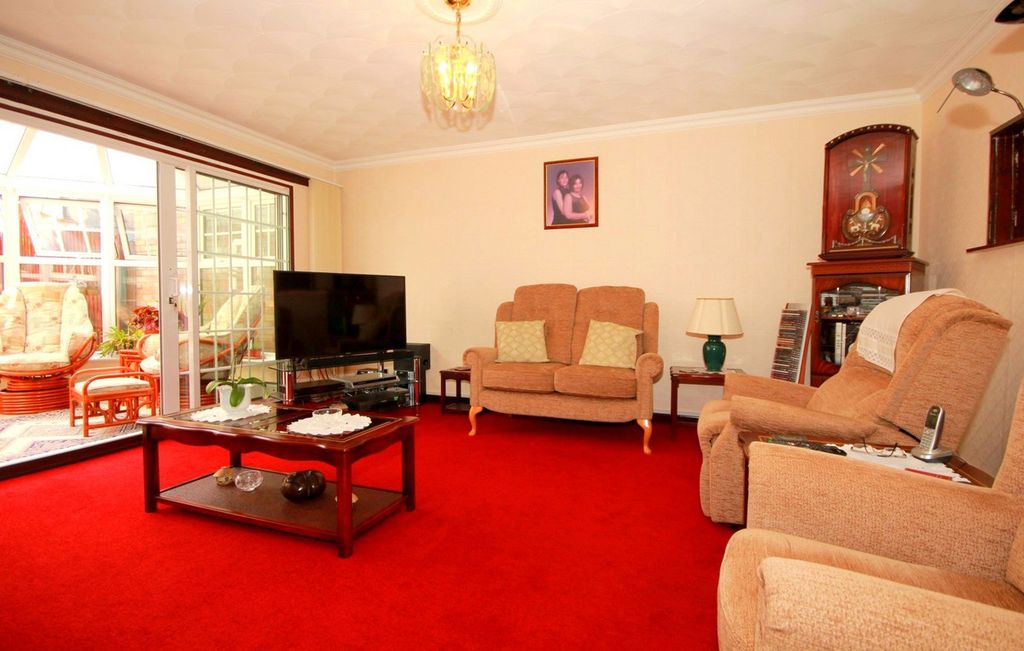 Property photo 3 of 15