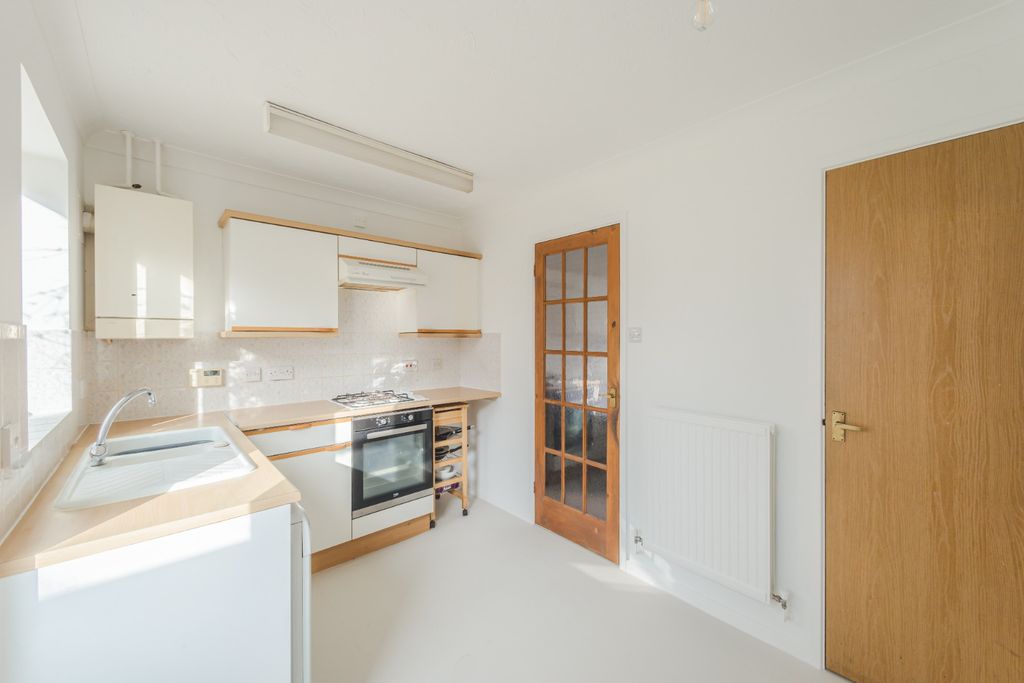 Property photo 3 of 11 4881474