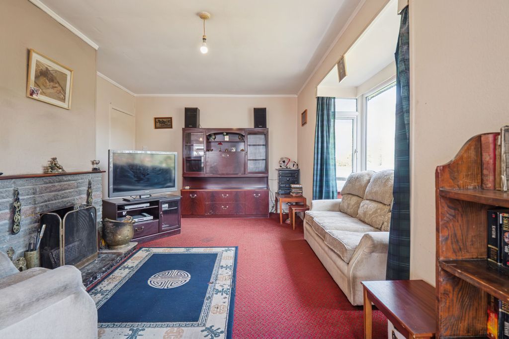 Property photo 2 of 44