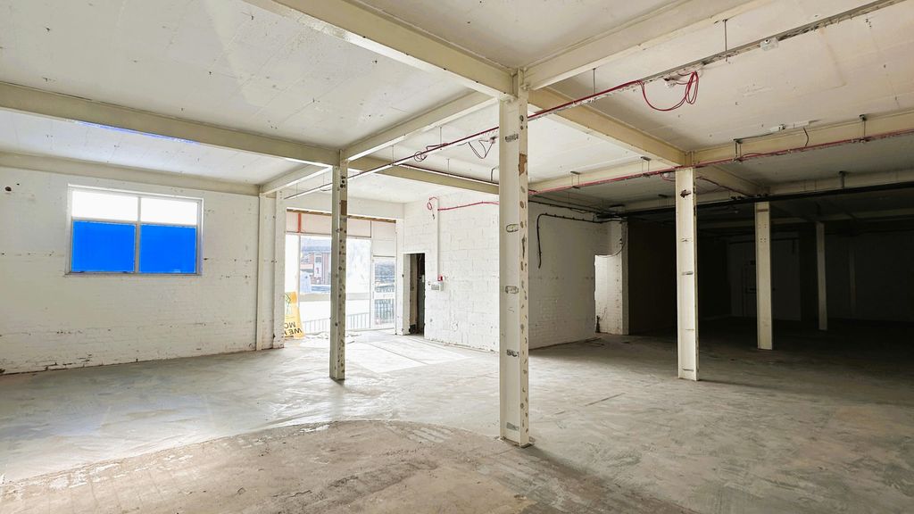 Property photo 3 of 9 2026 03 16 - 9 Fishers Industrial Estate, Wiggenhall Road, Watford Wd18 - Internal 6.Jpeg