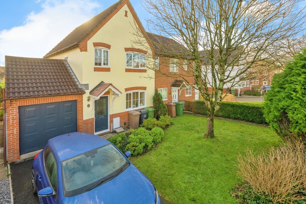 Property photo 1 of 24