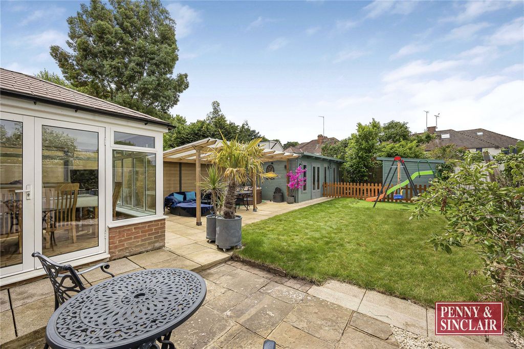 Property photo 3 of 20 Picture No. 29