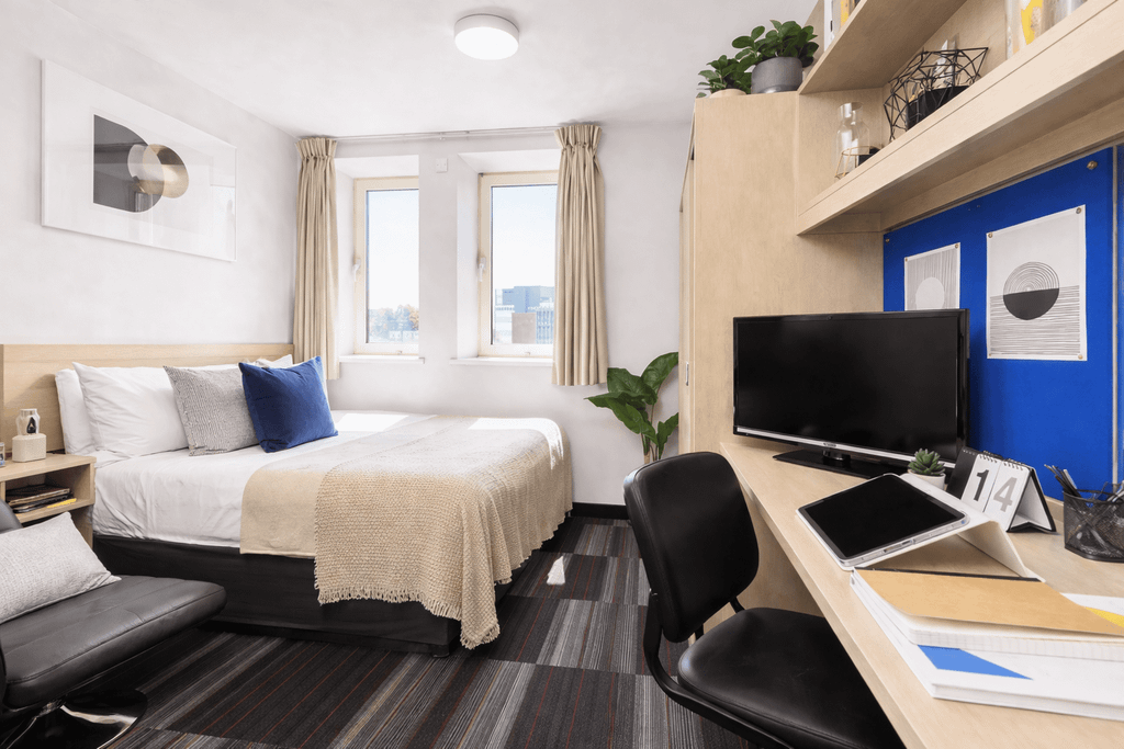 Property photo 1 of 6