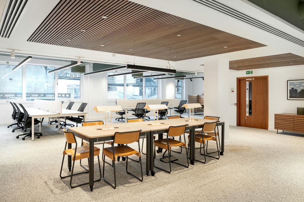 Property photo 1 of 12 Charleshoregentst15.Jpg