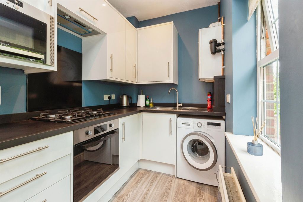 Property photo 2 of 18