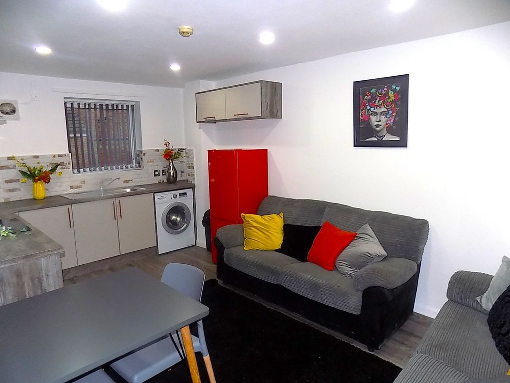 Property photo 3 of 14