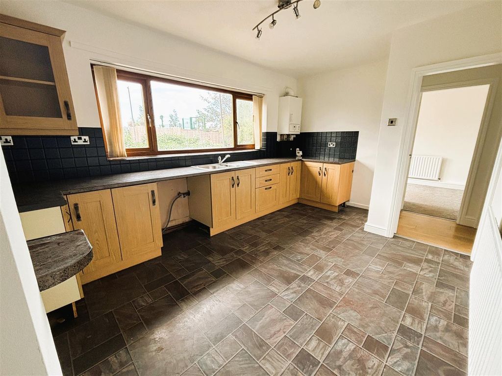 Property photo 2 of 14 New Kit 2.Jpg