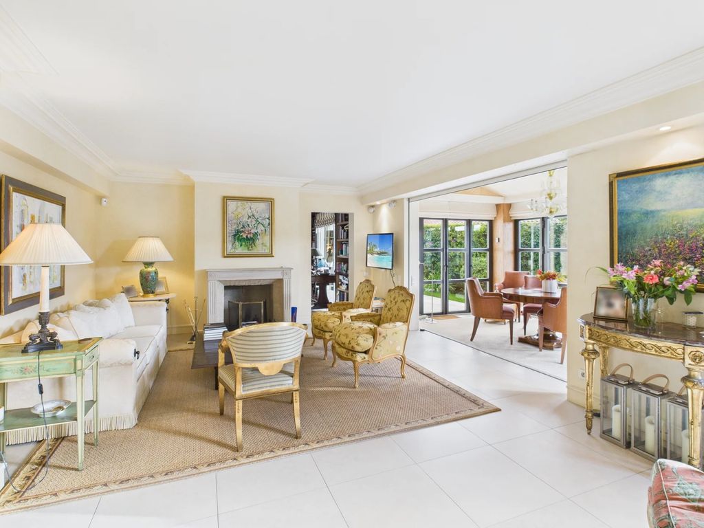 Property photo 3 of 19