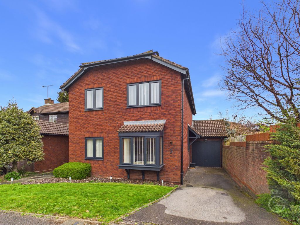 Property photo 1 of 11