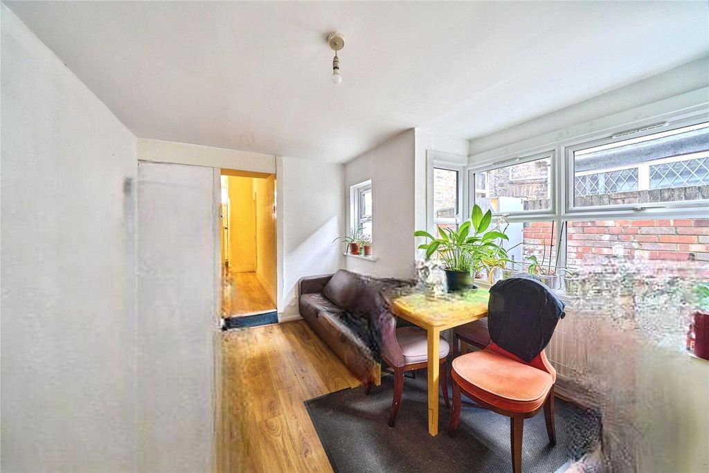 Property photo 3 of 15 Picture No. 08