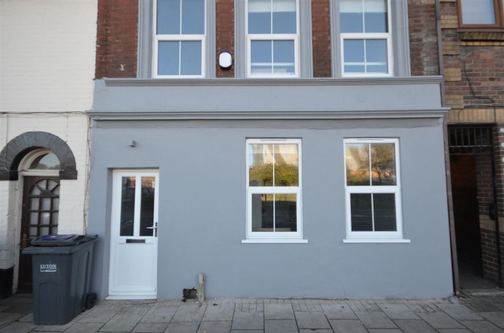 Property photo 1 of 12 Front