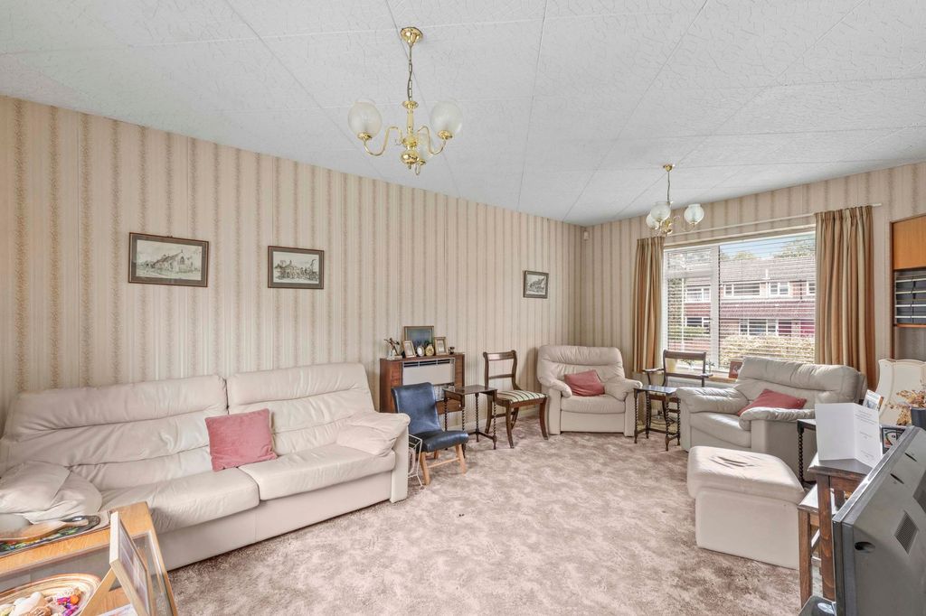 Property photo 3 of 12