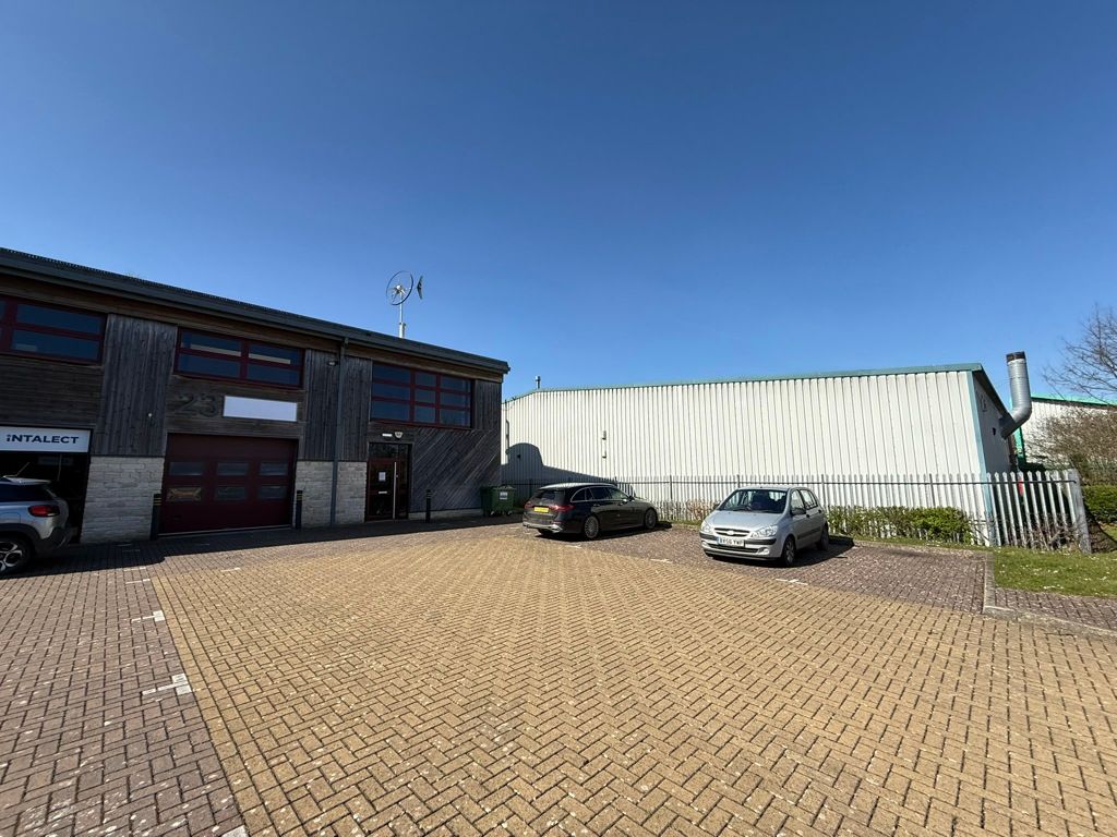 Property photo 1 of 16 Photo 16