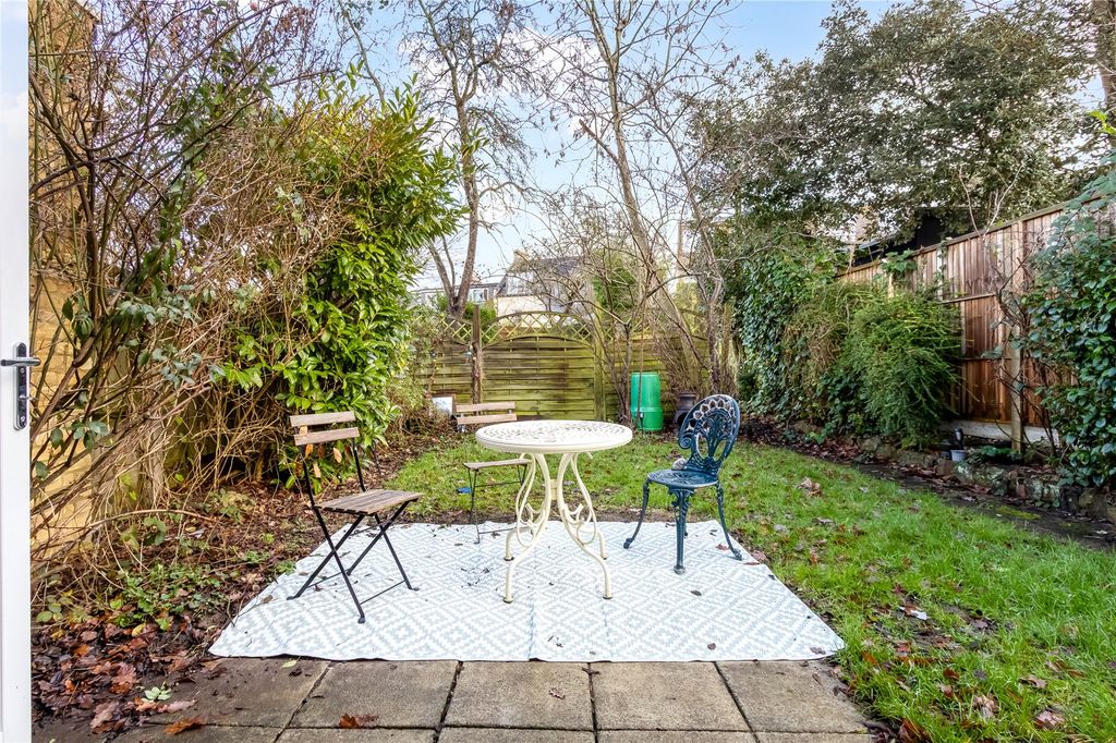 Property photo 3 of 20 Picture No. 28