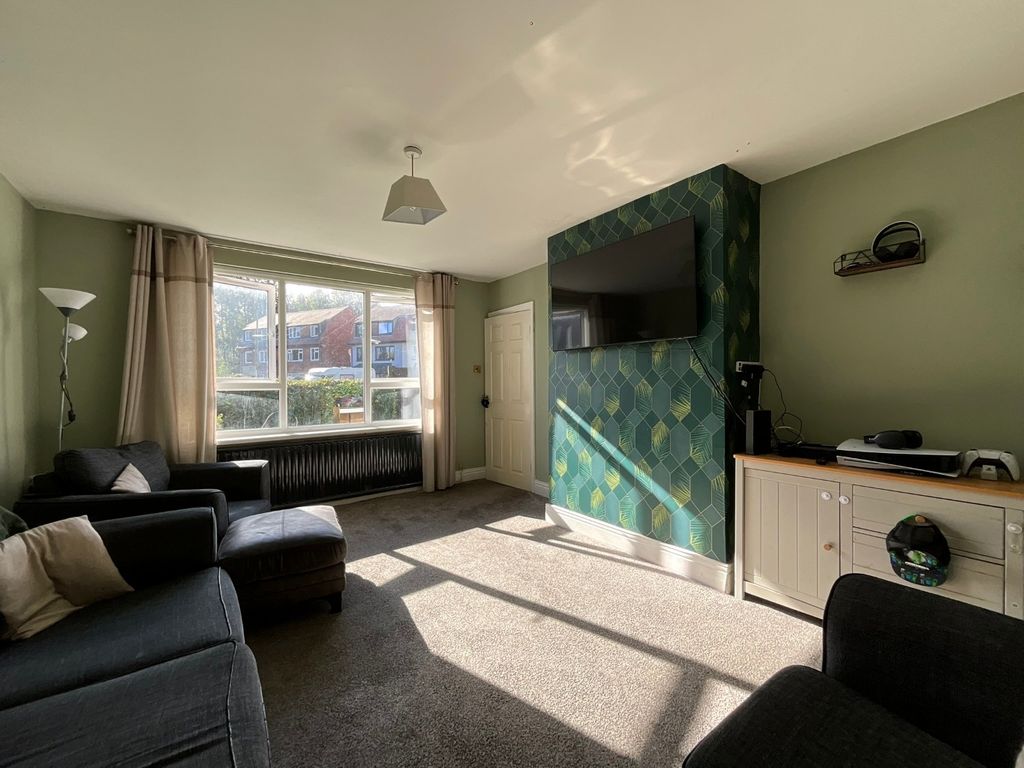 Property photo 2 of 16 4524403