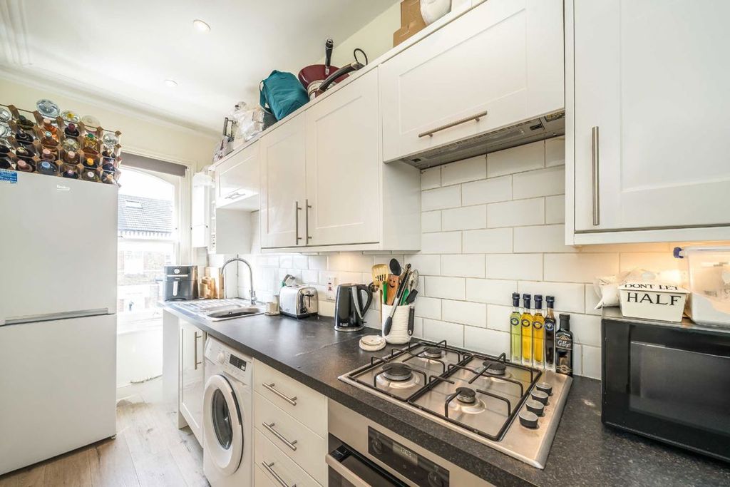 Property photo 3 of 5