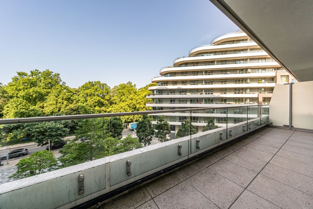 Property photo 2 of 17 Apartment-37-Came...