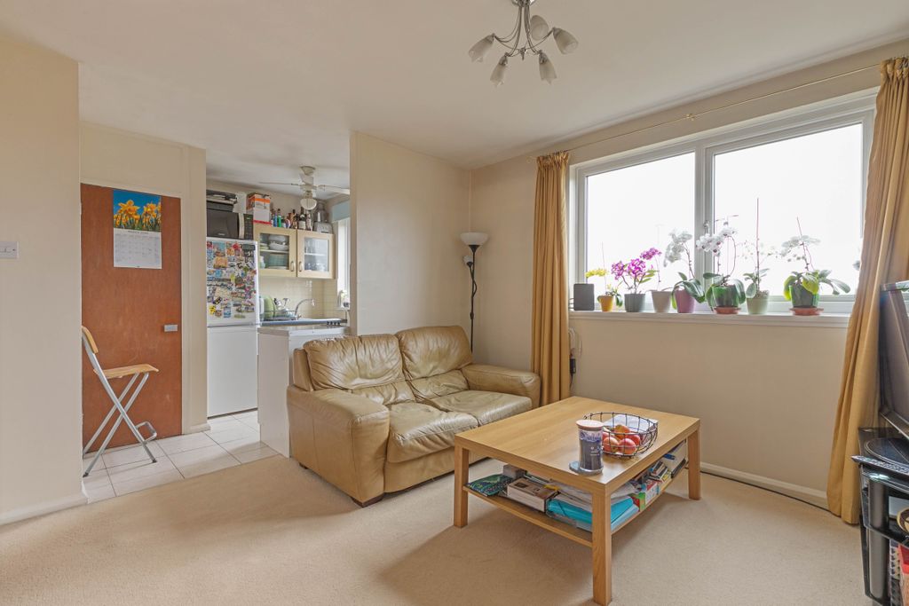 Property photo 2 of 10 28 Blake House - 6