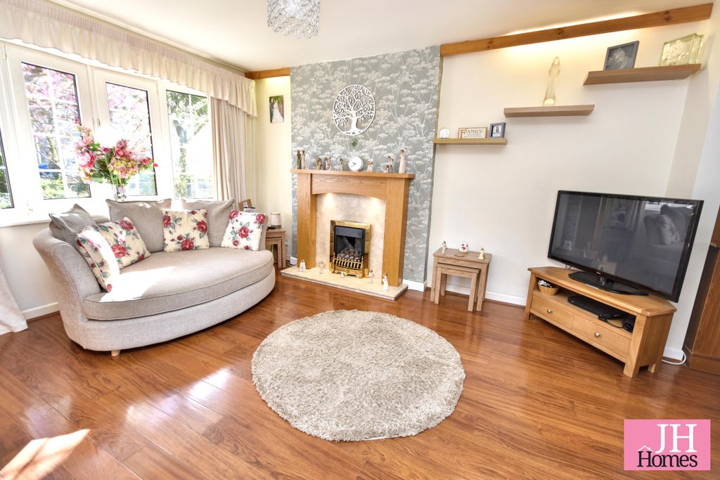 Property photo 2 of 14