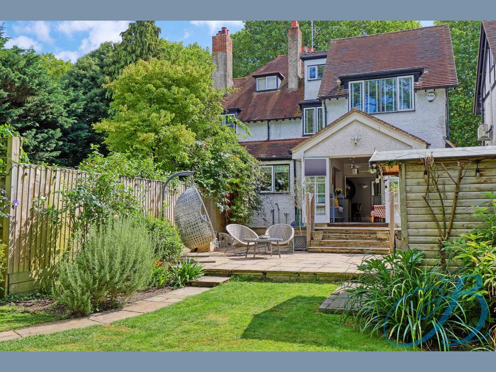 Property photo 1 of 28