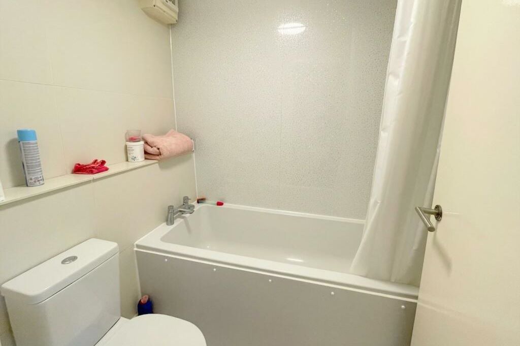 Property photo 3 of 8