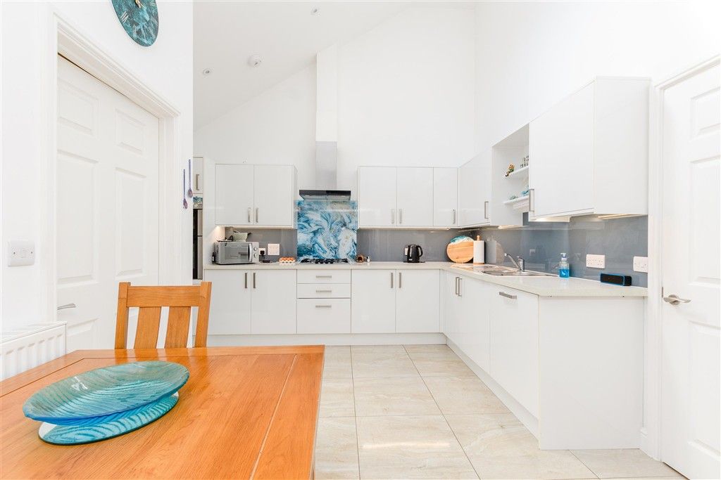 Property photo 3 of 15 Kitchen/Diner