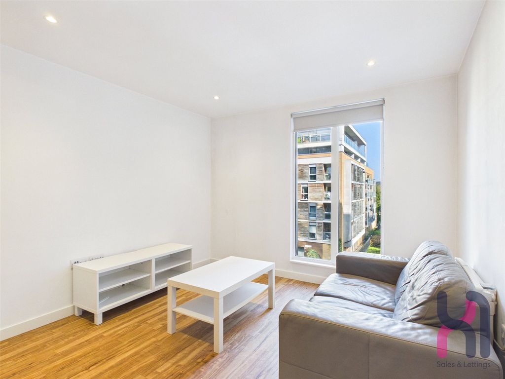 Property photo 3 of 10 Picture No. 12