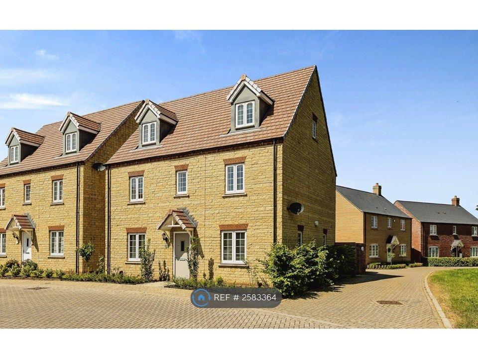 Property photo 1 of 19 Redcar Road