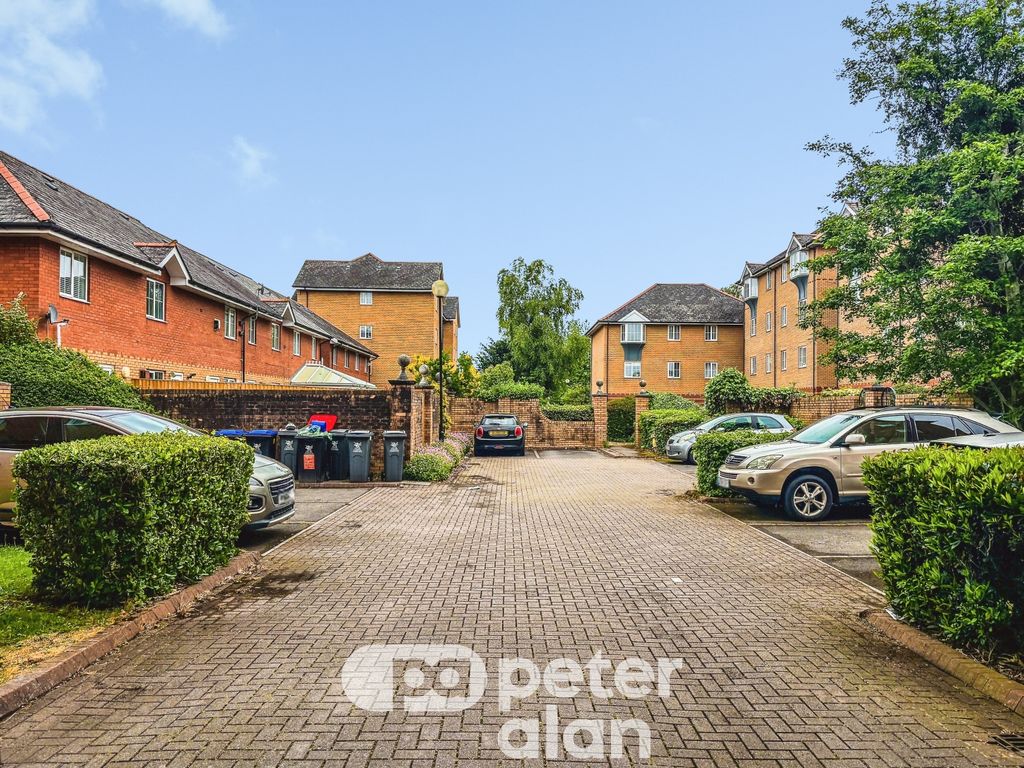 Property photo 2 of 16