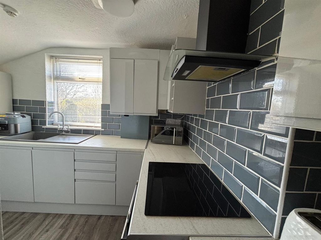 Property photo 2 of 13 Kitchen